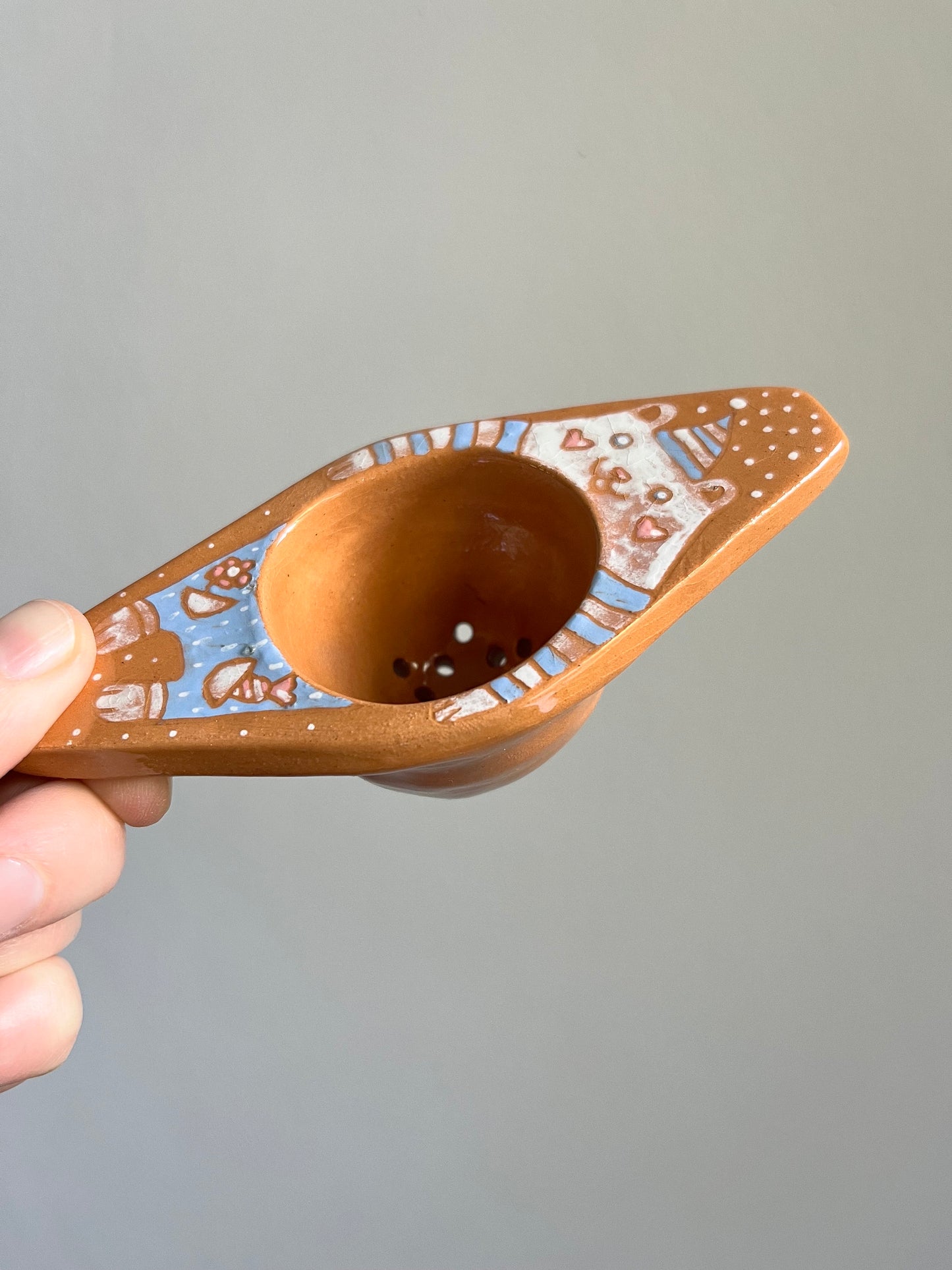 Whimsical Handpainted Ceramic Tea Drainer With White Bear / Unique Tea Accessory With Cute Bear Image / Handmade Gift For Tea Lover
