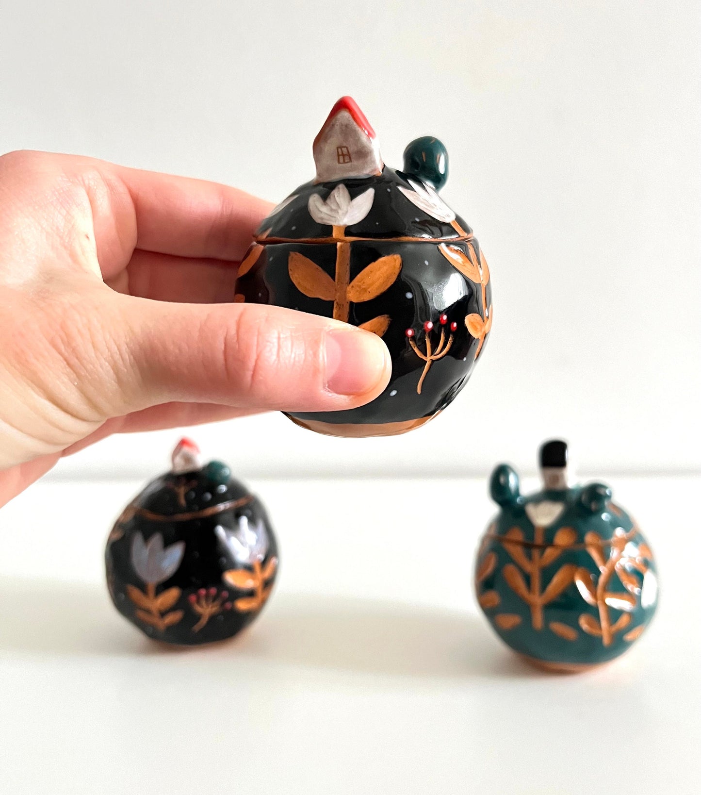 Tiny Sgraffito Treasure Box With White Flowers; Jewelry Storage; Small Lidded Pottery Jar; Handpainted Ceramic Trinket Jar; Gift For Mother